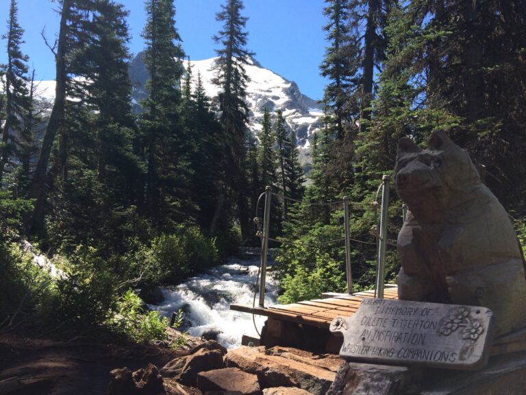 Joffre Lakes trail,